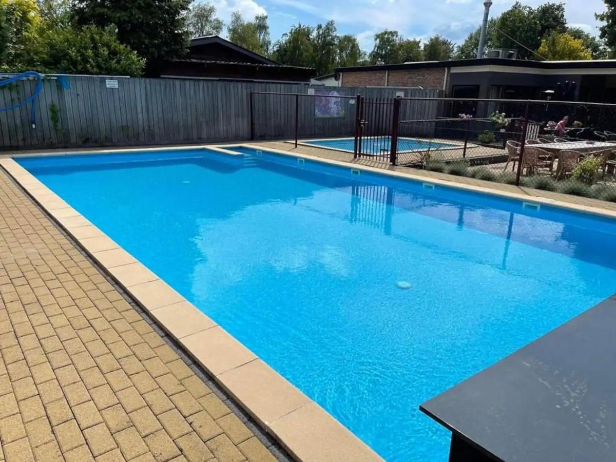 Bosrijk Chalet - Hottub - Veluwe Putten Eksteriør bilde